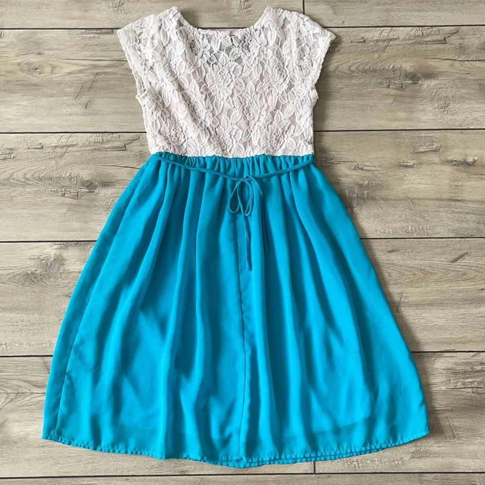 Speechless Girl Lace Dress Size 16